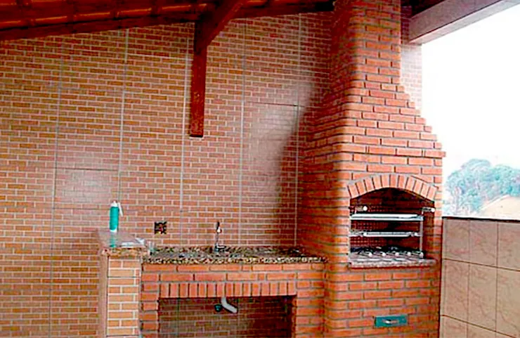 Churrasqueira de alvenaria com tijolinho aparente