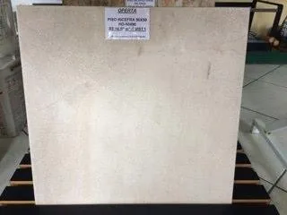 Porcelanato bege marmorizado em exposição