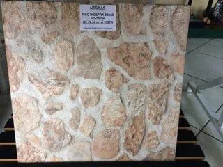 Revestimento cerâmico com desenho de pedra rústica